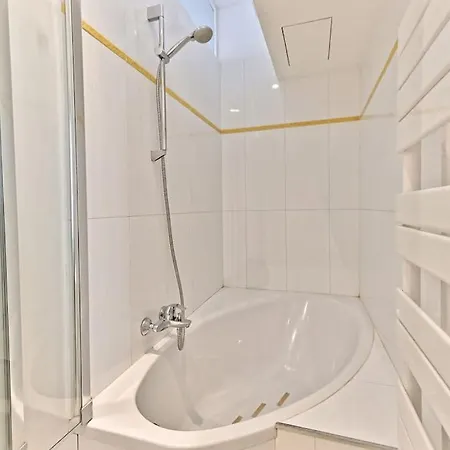 Magnifique Quartier Bon Marche Paris